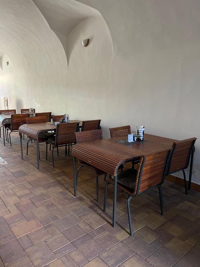 Hotel U Mesta Prahy Náchod Екстериор снимка