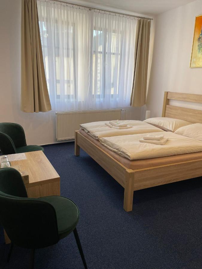 Hotel U Mesta Prahy Náchod Екстериор снимка