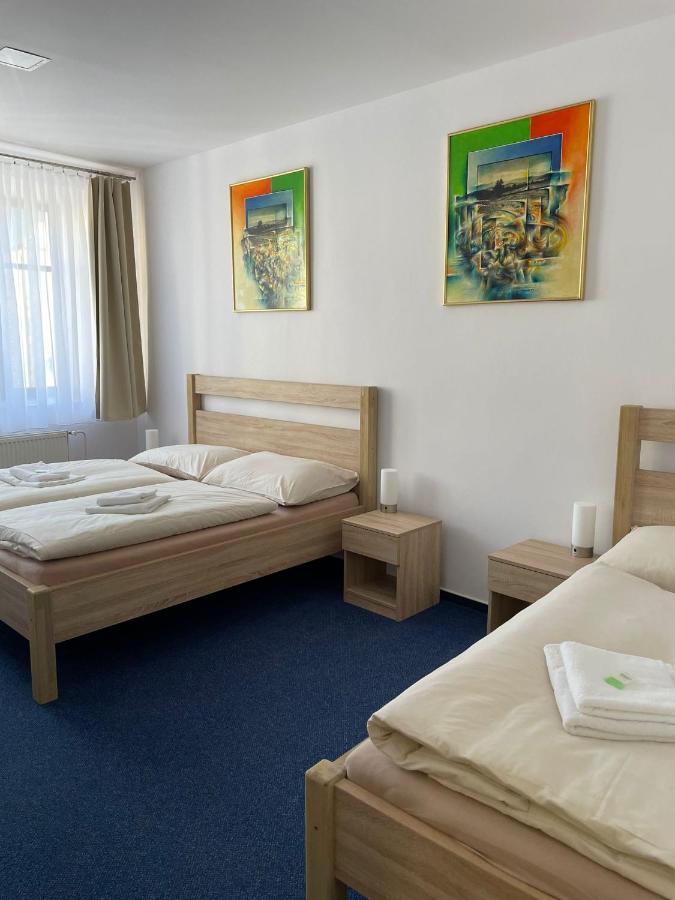 Hotel U Mesta Prahy Náchod Екстериор снимка