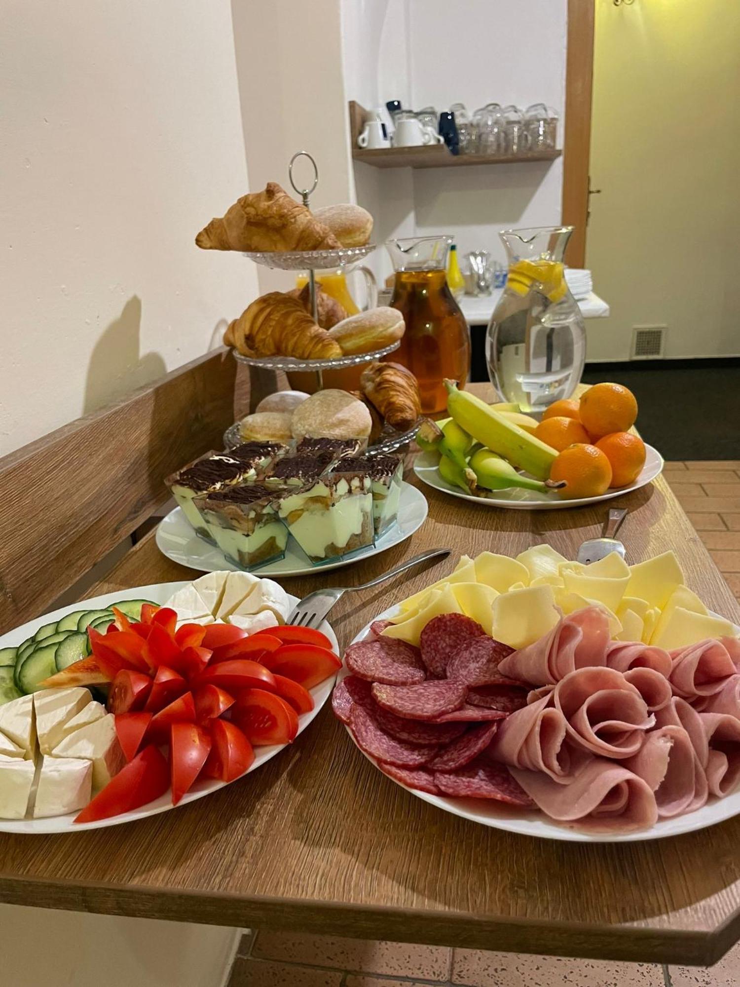 Hotel U Mesta Prahy Náchod Екстериор снимка