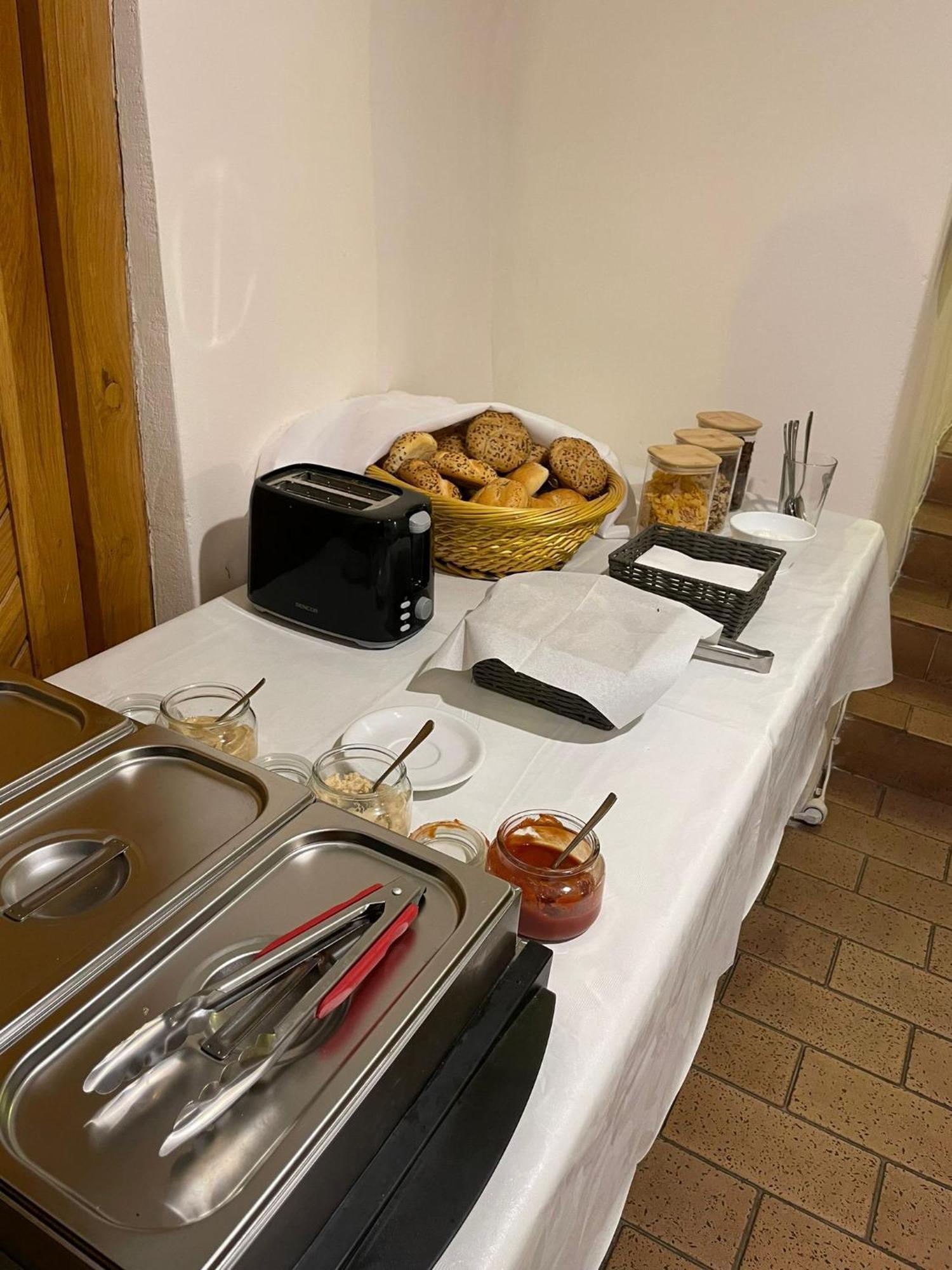 Hotel U Mesta Prahy Náchod Екстериор снимка